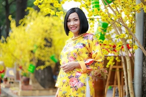 Phương Thanh: Cầu mong kinh tế ổn định để nghệ sĩ được hưởng lây - 1 Thế Tết này chị có chạy show như nhiều ca sĩ khác không hay dành hết thời gian cho gia đình?