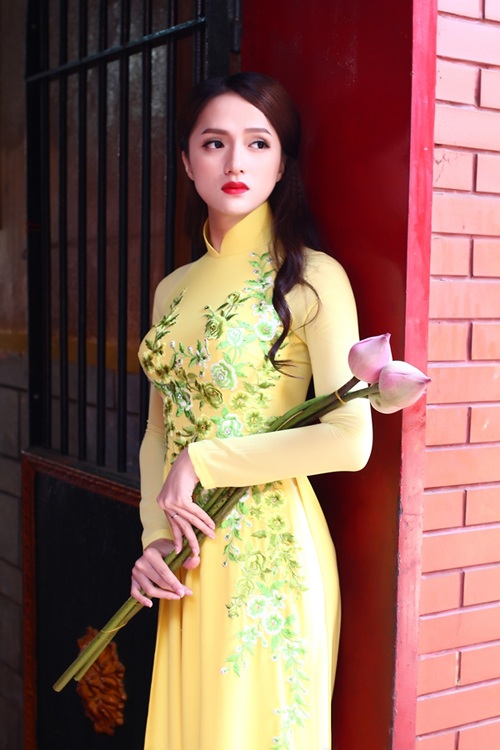 Top 10 sao Việt mặc đẹp tuần qua - 10 Hương Giang Idol