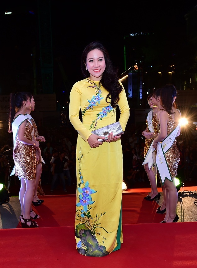 Nữ ca sĩ Vân Khánh trở lại sau thời gian khá im ắng