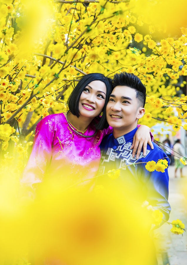 Phương Thanh cùng Quang Hà diện áo dài dạo Tết sớm - 7 Trong khi đó Phương Thanh cũng đang tất bật với công việc cuối năm.