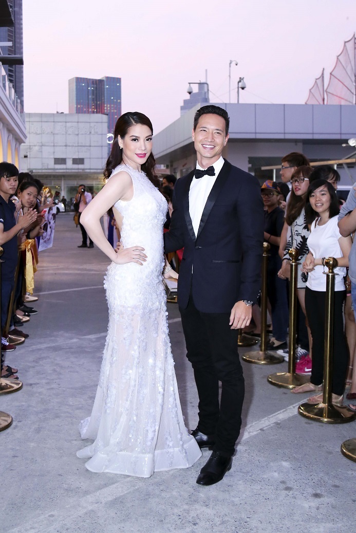 Nụ cười tươi hết cỡ của cặp đôi vợ chồng cũ được rất nhiều người yêu mến ngày nào. 