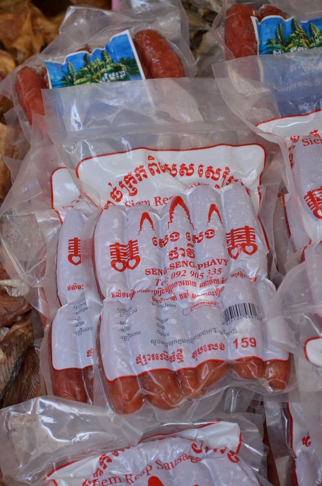 Lạp xưởng Campuchia (Vùng biên giới An Giang còn gọi là Tung-Lò-Mò)