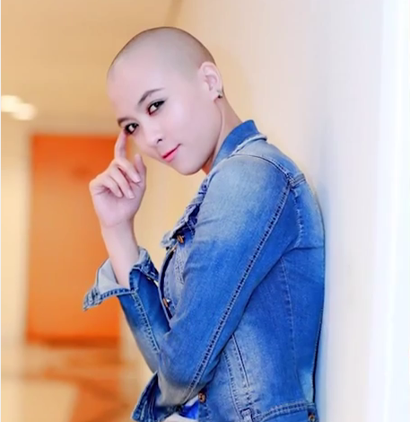 "Sốc" với nữ thí sinh cạo đầu đi thi Vietnam Idol - 1 Sốc với nữ thí sinh cạo đầu đi thi Vietnam Idol