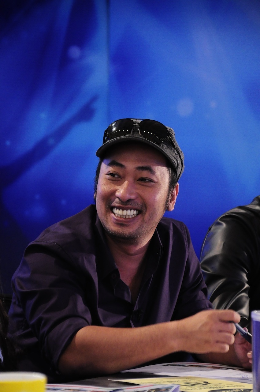 Sốc với nữ thí sinh cạo đầu đi thi Vietnam Idol