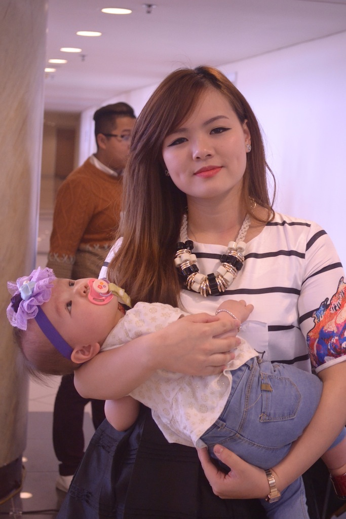 Sốc với nữ thí sinh cạo đầu đi thi Vietnam Idol