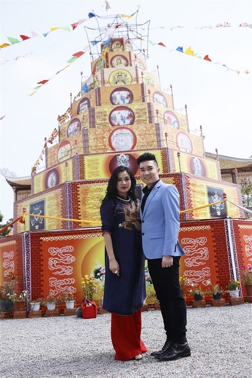 Thanh Lam cùng Quang Hà hát mừng "Khóa tu mùa xuân" - 1 Thanh Lam cùng Quang Hà hát mừng Khóa tu mùa xuân