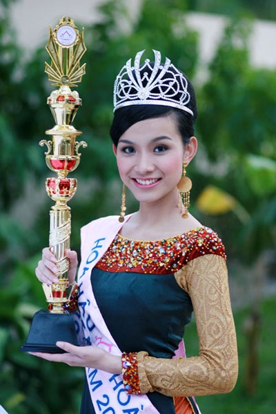 Hoa hậu Hoàn vũ Việt Nam 2015 chính thức được cấp phép tổ chức tại Nha Trang - 3 Sau 7 năm đương nhiệm, hoa hậu Thùy Lâm sẽ trao vương miện cho người kế nhiệm vào tháng 8 tới.
