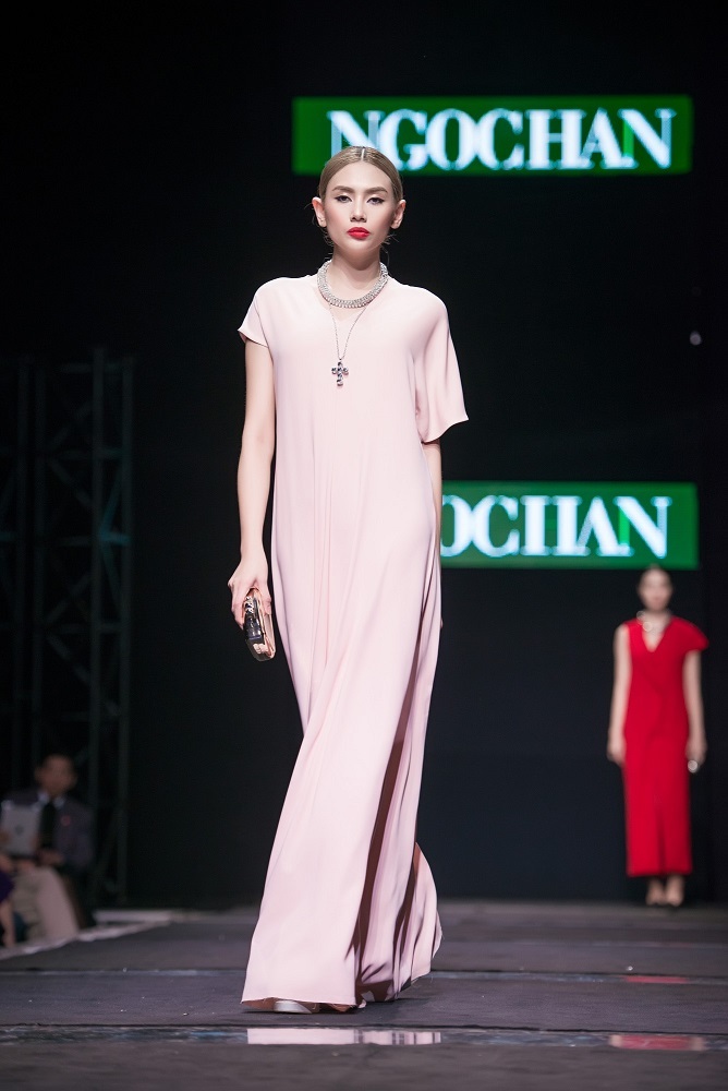 Chiêm ngưỡng bộ sưu tập thời trang thu đông của hoa hậu Ngọc Hân - 16 T.H