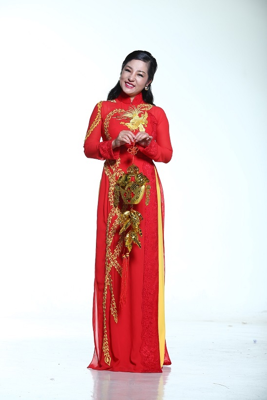 Xa Việt Nam đã nhiều năm nhưng Thúy Nga vẫn giữ thói quen hướng về Tết Việt.