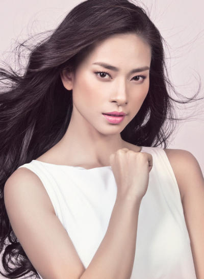 Mỹ nhân nào sở hữu gương mặt đẹp nhất showbiz Việt? - 3 Sở hữu gương mặt pha lẫn giữa nét hiện đại và truyền thống á đông,