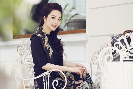 Ngắm nhan sắc "vượt thời gian" của hoa hậu Giáng My - 3 Ngắm nhan sắc vượt thời gian của hoa hậu Giáng My