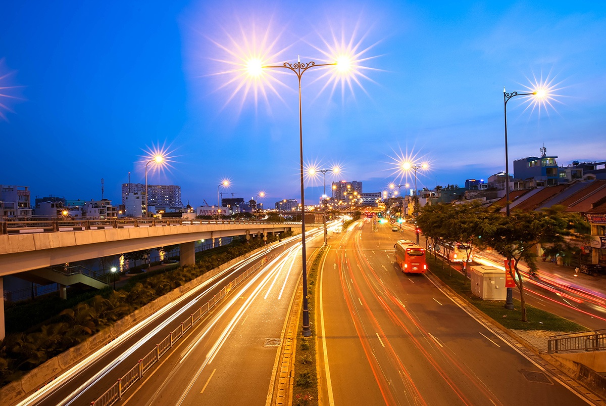 Người dân TPHCM nô nức ra đường mừng 40 năm thống nhất đất nước - 3 Vì vậy đường phố trở nên thông thoáng hơn so với thường ngày