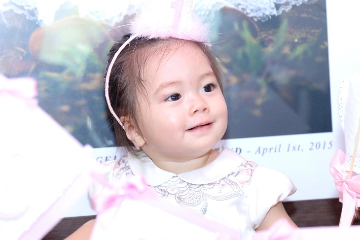 Ngắm bé gái xinh xắn nhà Đoan Trang