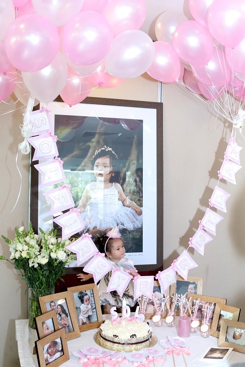 Vì chồng của Đoan Trang làm việc tại Thái Lan nên anh thường đi đi về về giữa Sài Gòn và Bangkok.