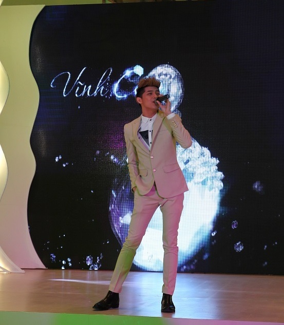 Bộ sưu tập Vẻ đẹp vĩnh cửu “lên ngôi” cùng Hoa hậu Đặng Thu Thảo