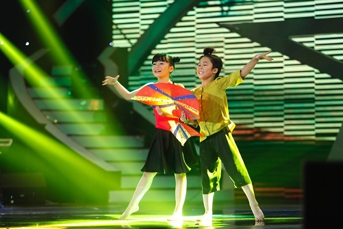Ai sẽ là quán quân Vietnam’s got talent 2015? - 8 Cặp đôi nhí Thục Nhi - Đức Huy