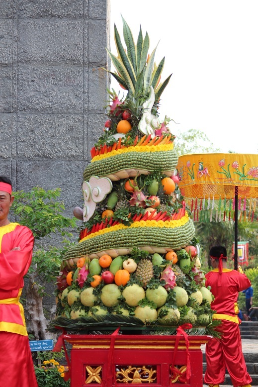 Hoa quả cũng đã được chuẩn bị chu đáo