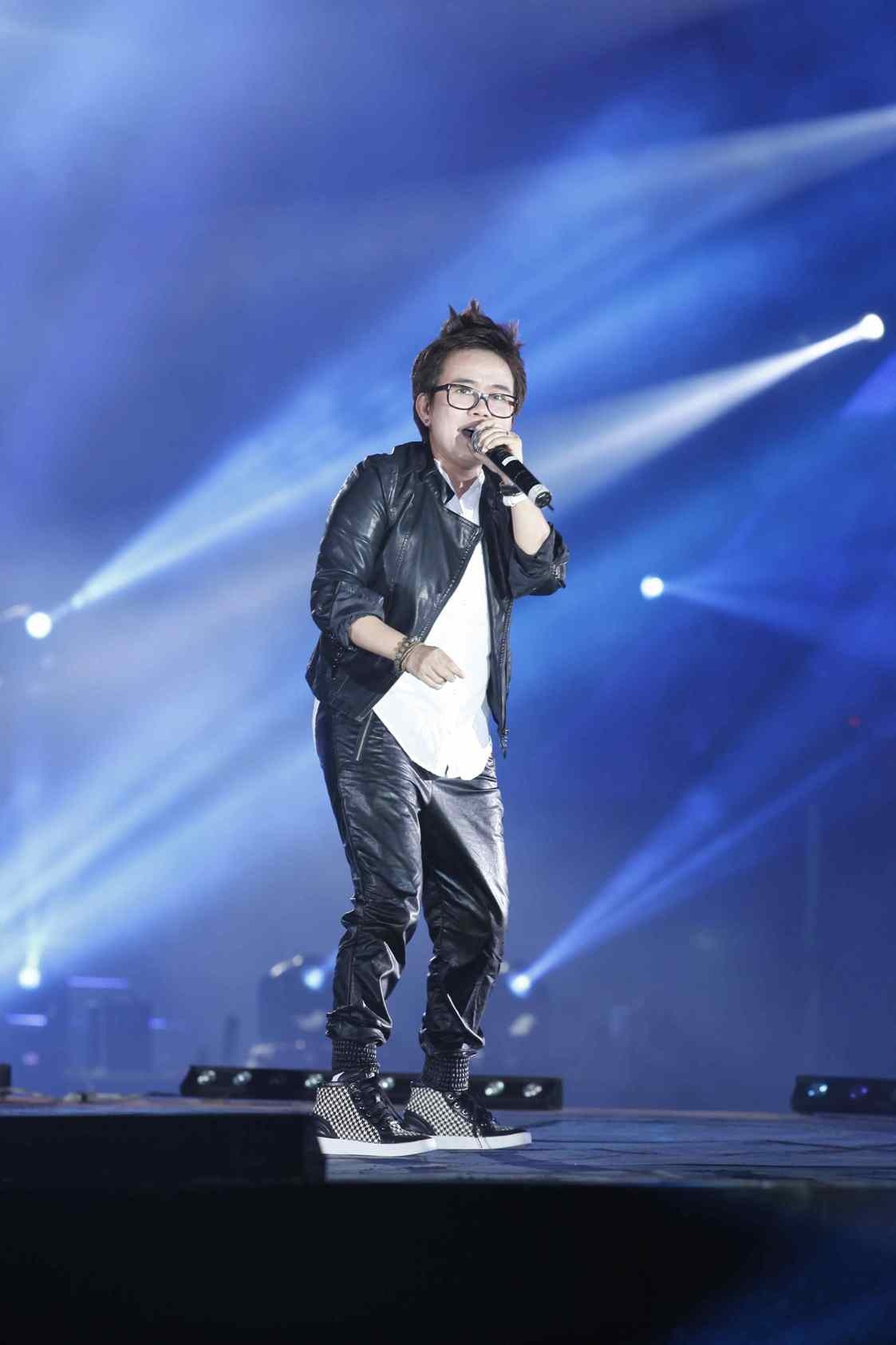 Nhạc sĩ Phương Uyên thể hiện ca khúc 'Đời có em thật may' đầy cảm xúc 