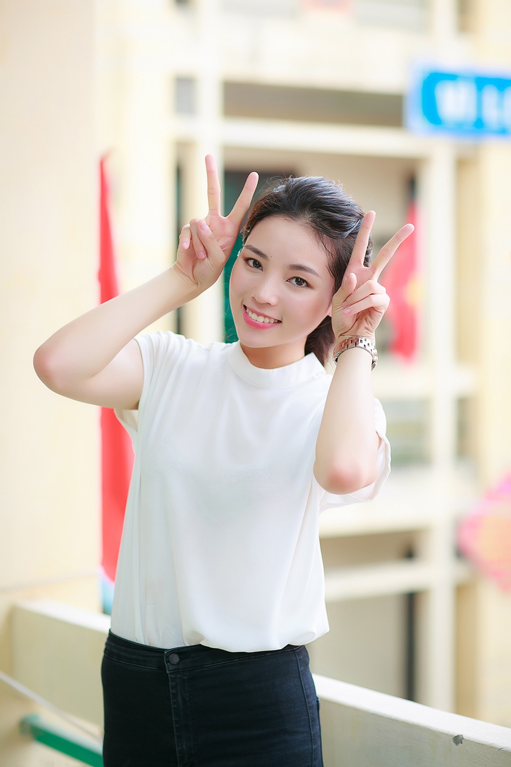 Hoa hậu Kỳ Duyên tạo dáng "nhí nhảnh" - 1 Hoa hậu Kỳ Duyên tạo dáng duyên dáng và nhí nhảnh