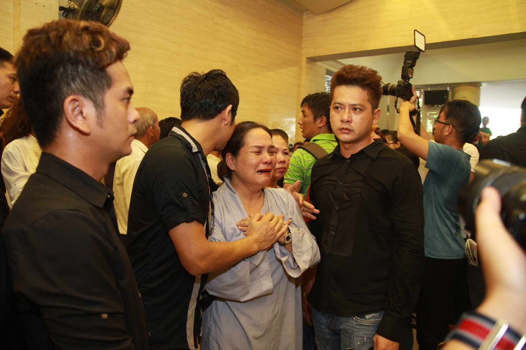 Chị Duy Nhân quá đau đớn...