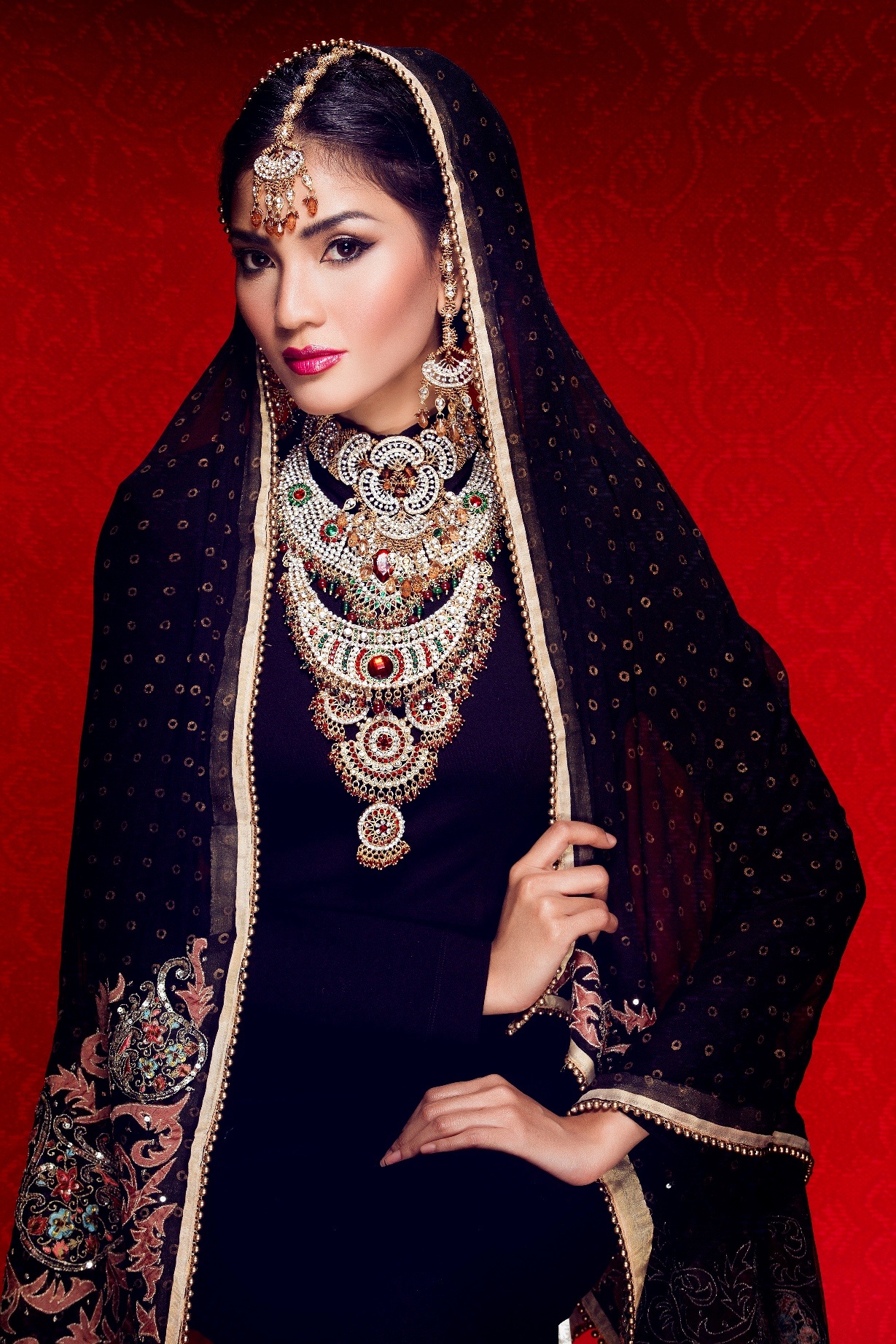 Được biết, người hỗ trợ nhiều nhất cho May thực hiện bộ ảnh này chính là mẹ của cô. 