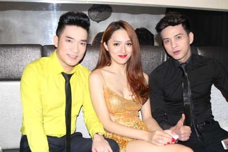 Quang Hà, Hương Tràm lần đầu kết hợp song ca - 4 Trong chuyến đi còn có nam ca sĩ Hồ Quang Hiếu