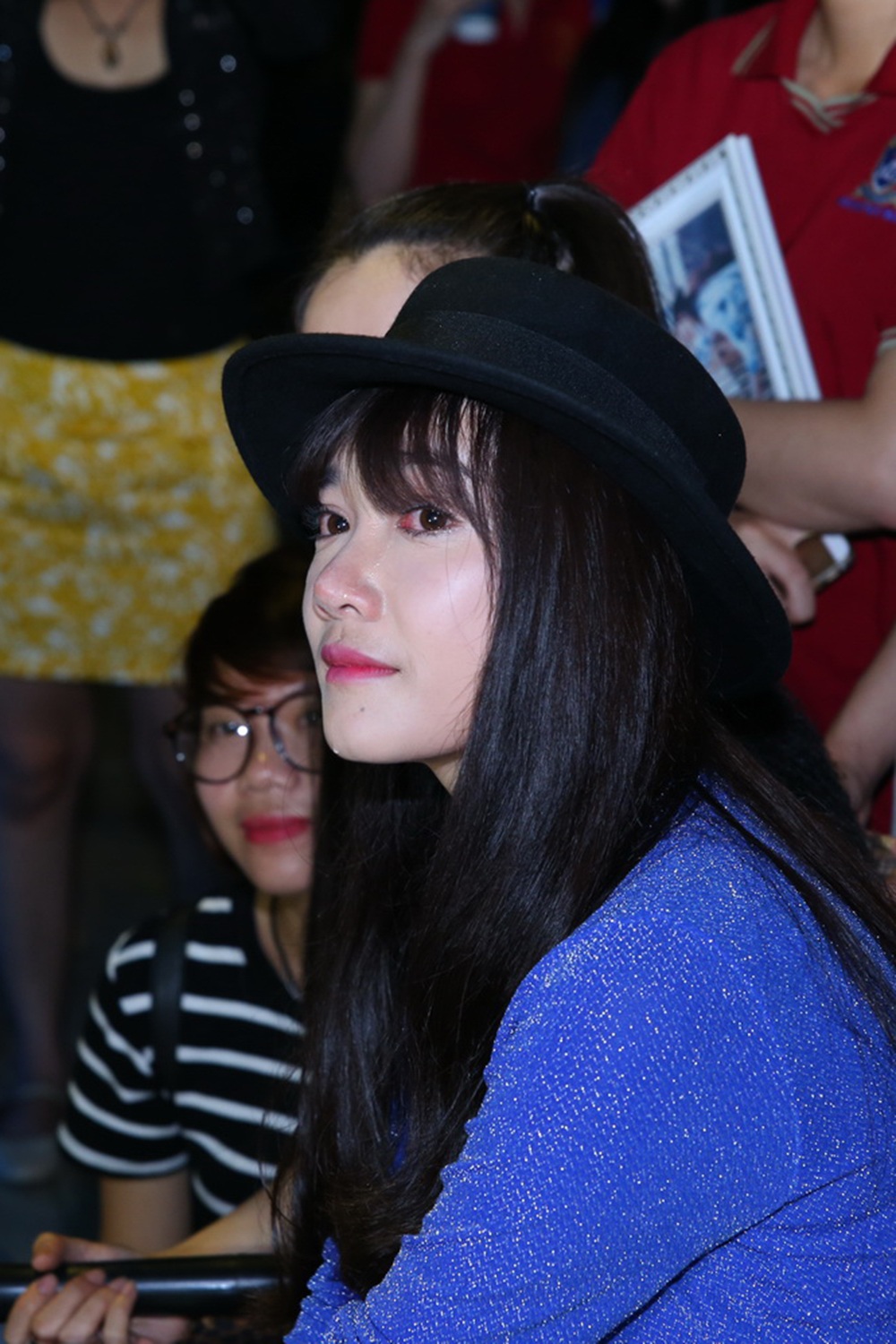 Nhã Phương nước mắt ràn rụa vì xúc động