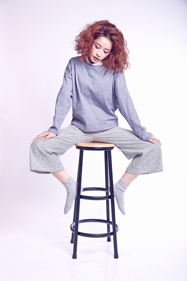 Hotgirl Chi Pu trở thành MC Bước Nhảy Hoàn Vũ Nhí 2015 - 2 Xuất
thân là người mẫu ảnh và sau đó thử sức mình với vai trò diễn viên của nhiều bộ
phim như: