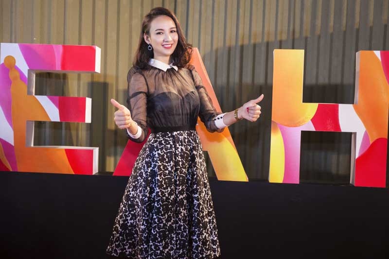 Hoa hậu Ngọc Diễm làm MC xinh đẹp - 2 Hoa hậu Ngọc Diễm làm MC xinh đẹp