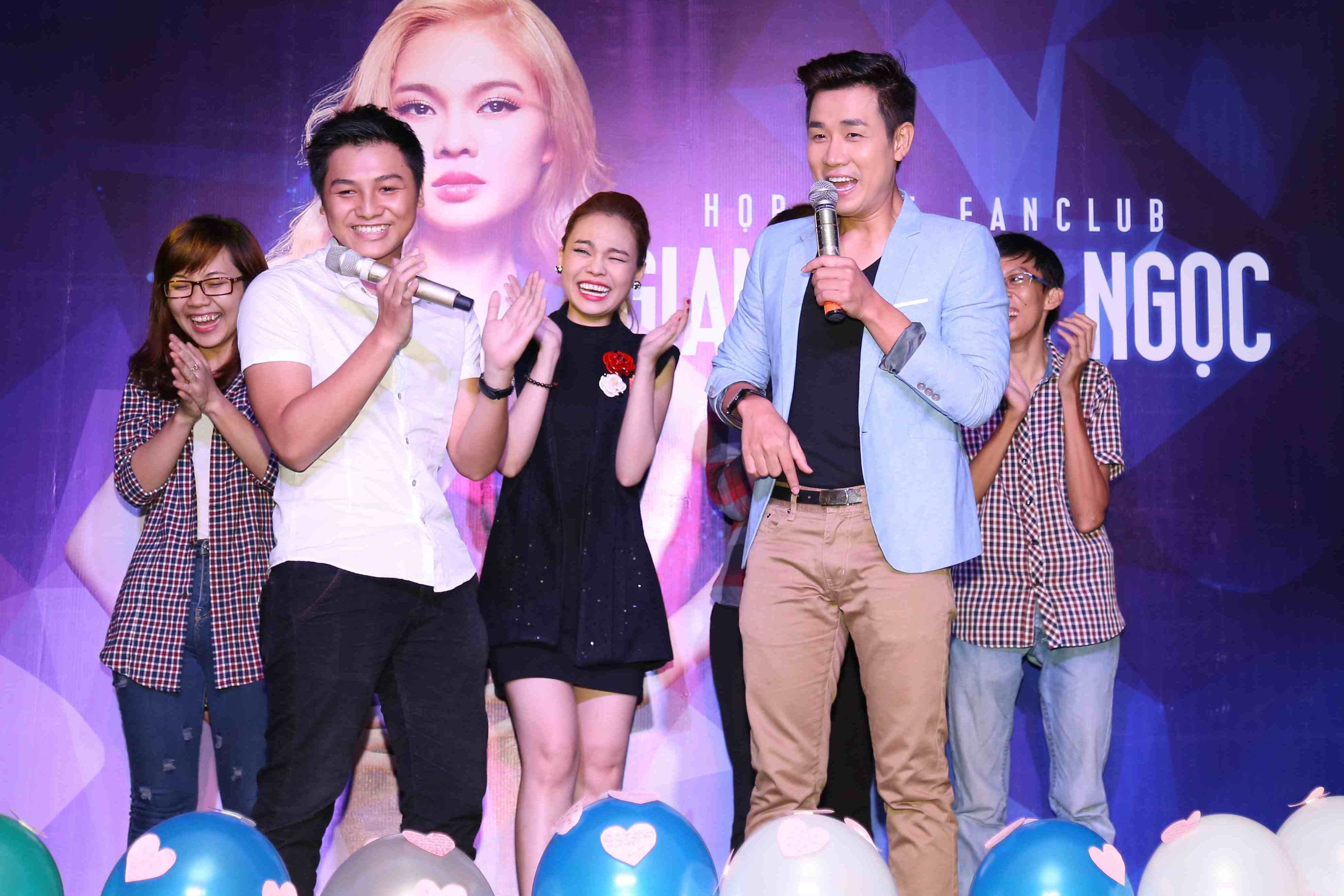 Giang Hồng Ngọc rất bất ngờ và xúc động trước tình cảm người hâm mộ dành cho mình