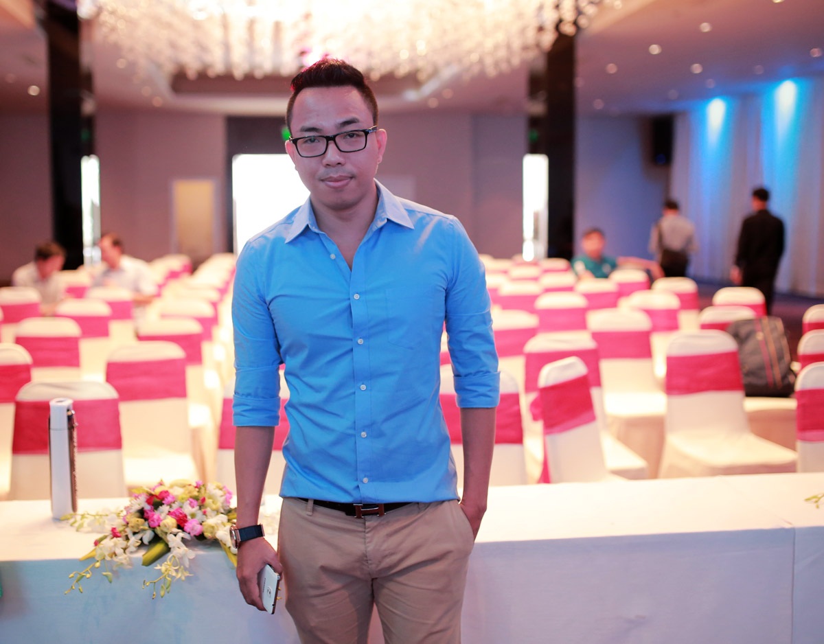 Nhạc sĩ Nguyễn Hồng Thuận