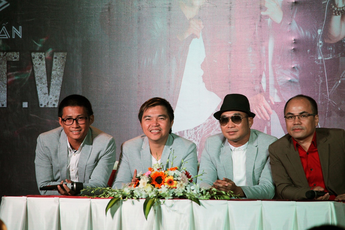 Nhóm MTV trong buổi họp báo giới thiệu liveshow Dấu Ấn tháng 6