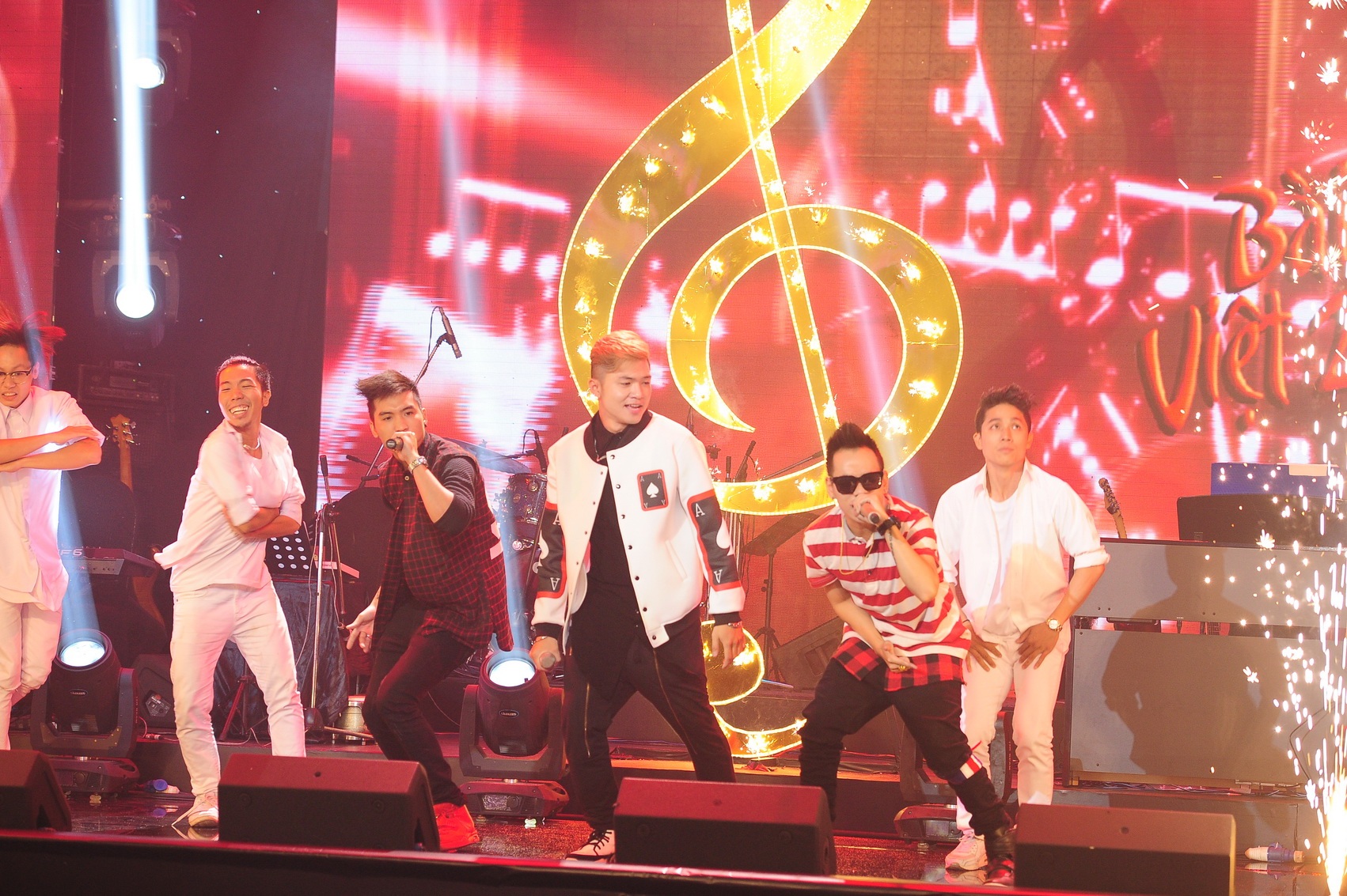 Bài hát Việt tiếp tục hành trình sau 10 năm