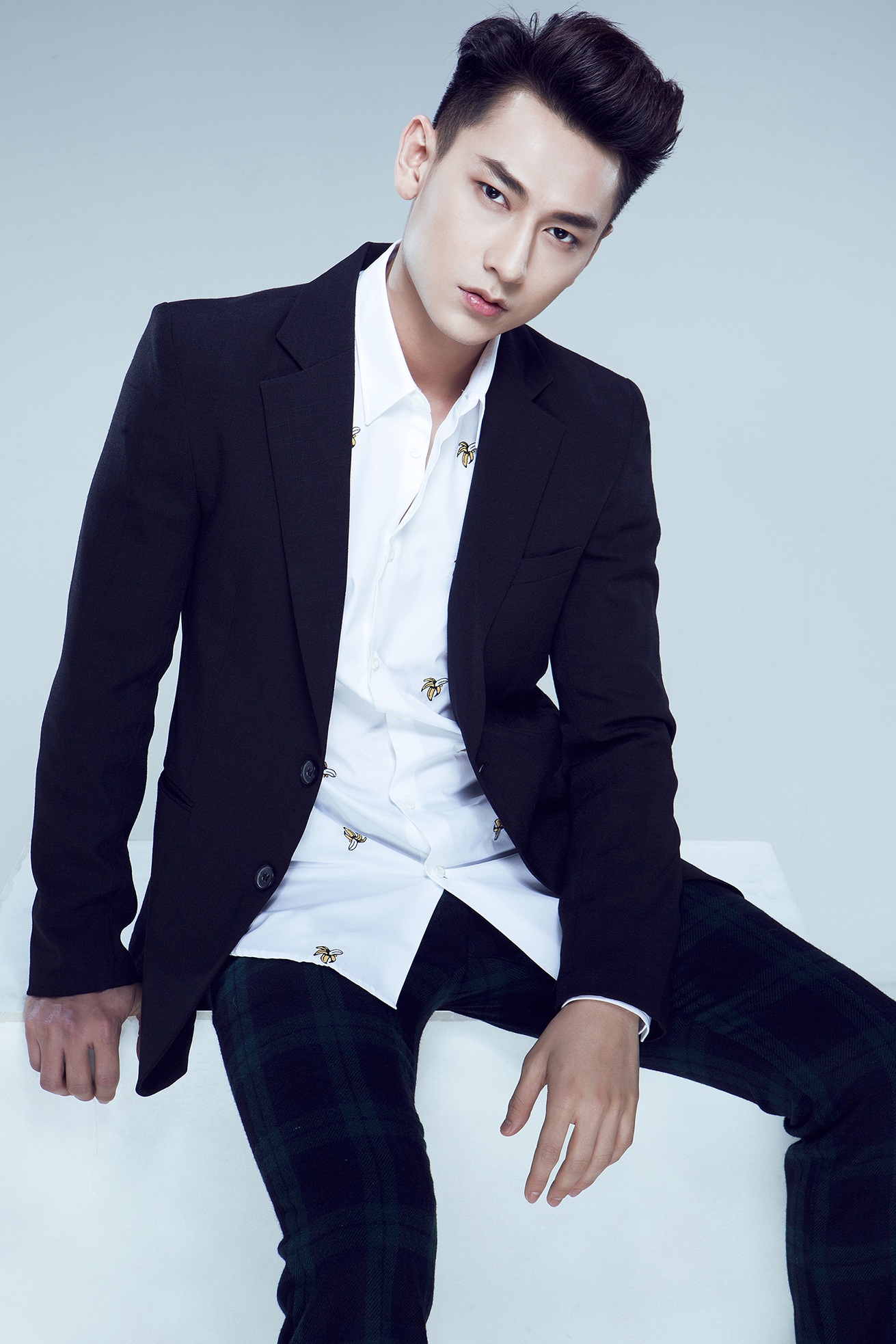 Isaac: Không nghĩ đi được đường dài trong The Remix - 3 Isaac có hài l