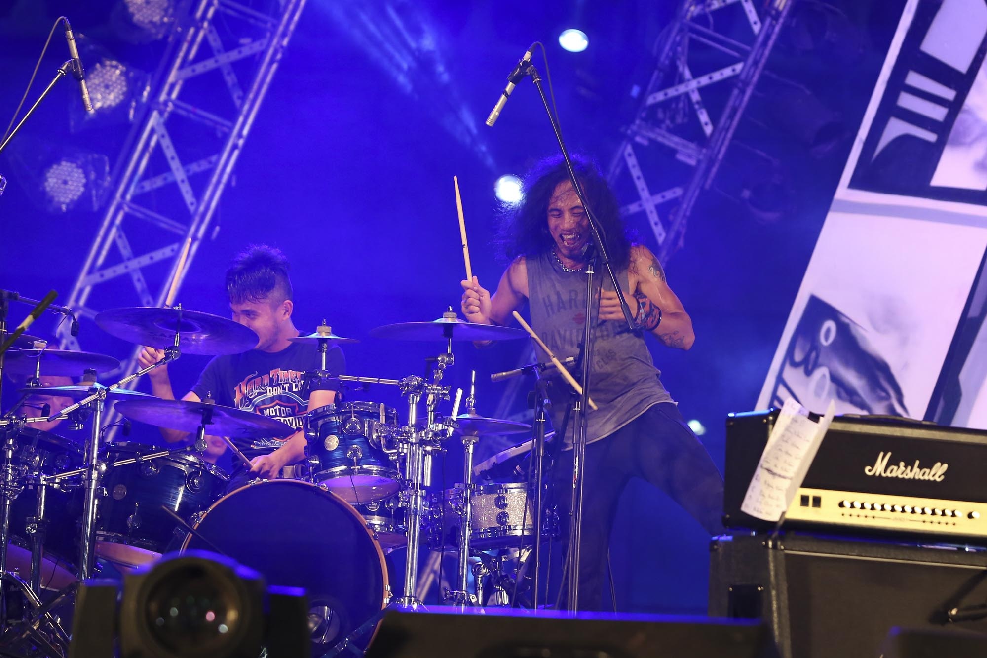 Bùng nổ và ghi dấu ấn mạnh mẽ với rock ở phần giữa chương trình,