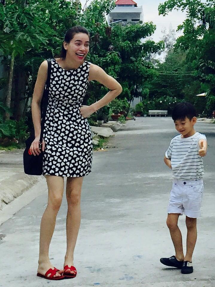 Hà Hồ mệt mỏi vì scandal tình cảm - 2 Hình ảnh Hồ Ngọc Hà xinh đẹp và gợi cảm, cô luôn là tâm điểm chú ý của dư luận.