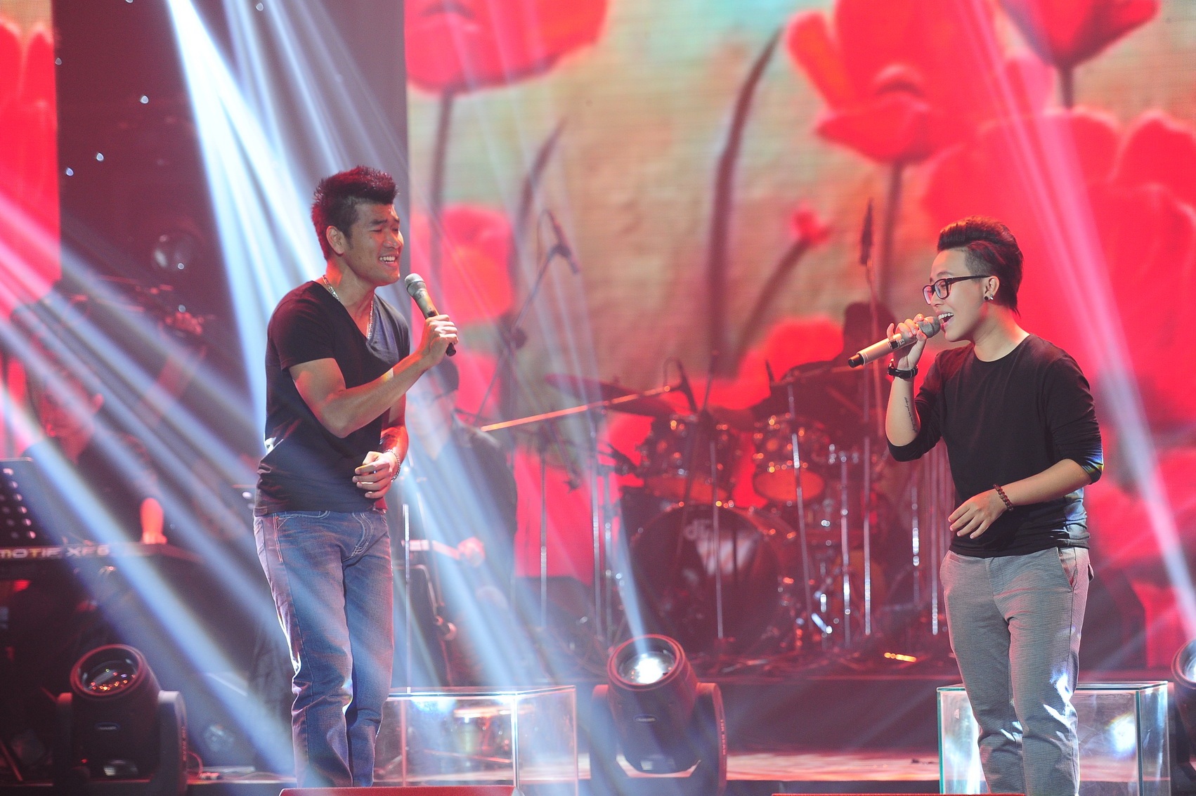 Đinh Kai và Tạ Quang Thắng gửi gắm qua ca khúc