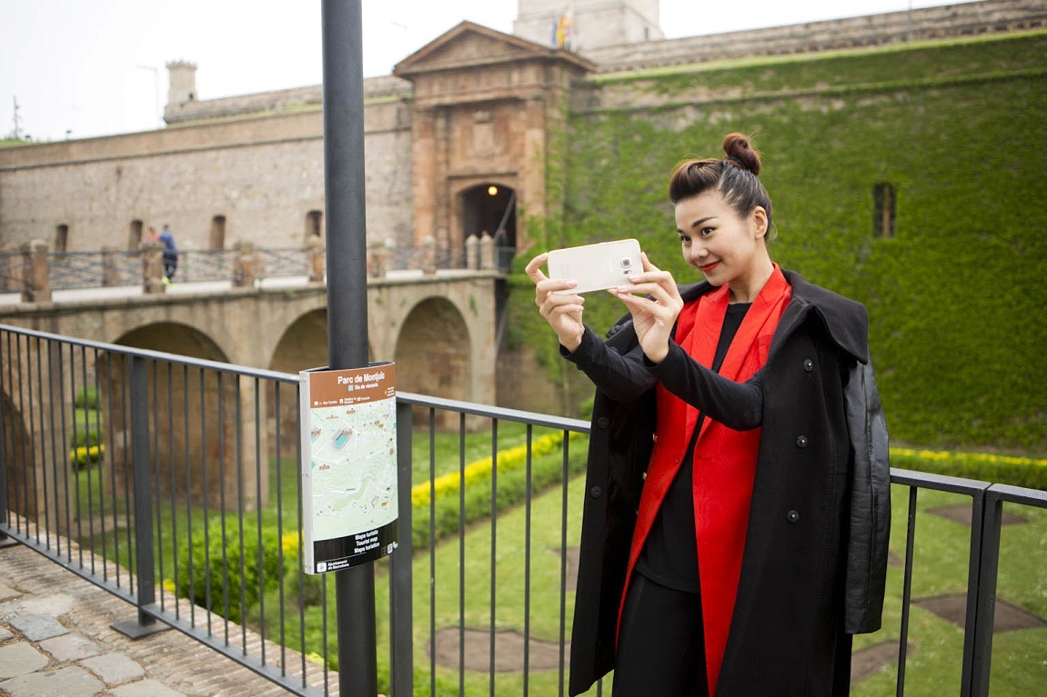 Thanh Hằng sành điệu khám phá Châu Âu