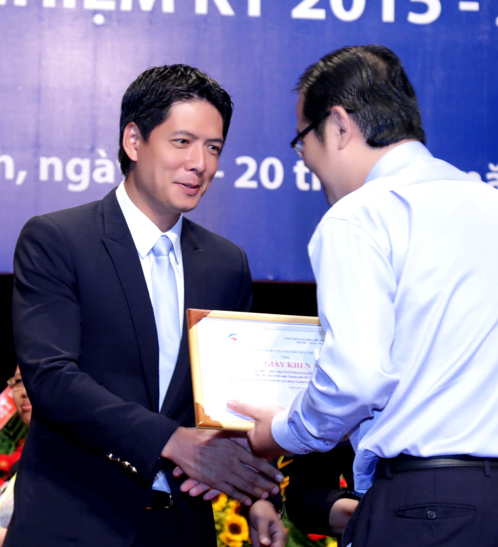 Bình Minh bất ngờ được thăng chức Phó Chủ tịch Hội Điện ảnh thành phố