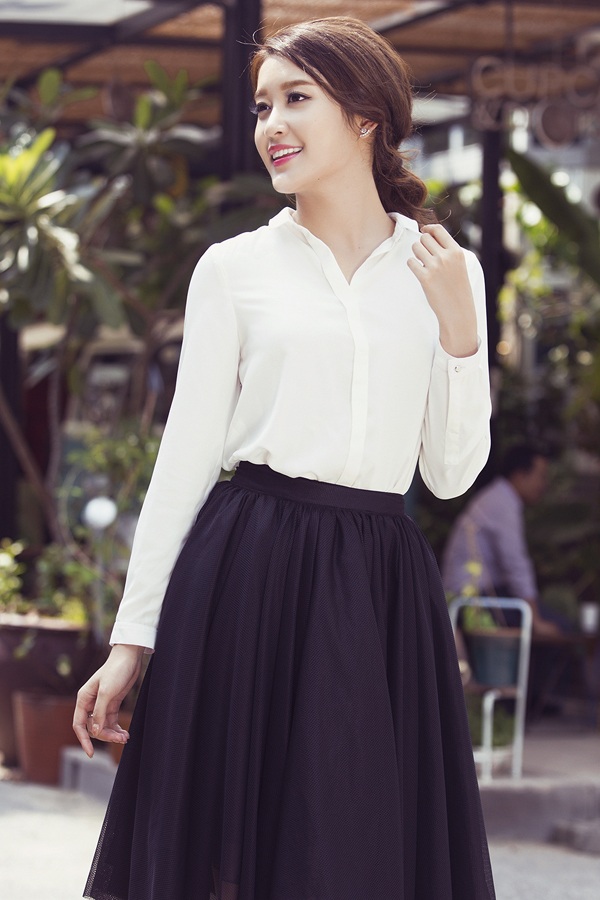 Nụ cười rạng rỡ của á hậu