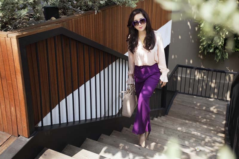 Hoa hậu đền Hùng Giáng My quyến rũ với sắc tím - 2 Hoa hậu đền Hùng Giáng My quyến rũ với sắc tím