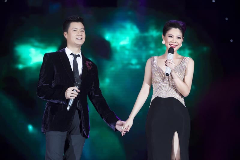 Trong phần song ca, cả 2 thể hiện những ca khúc hit một thời của 2 người. 