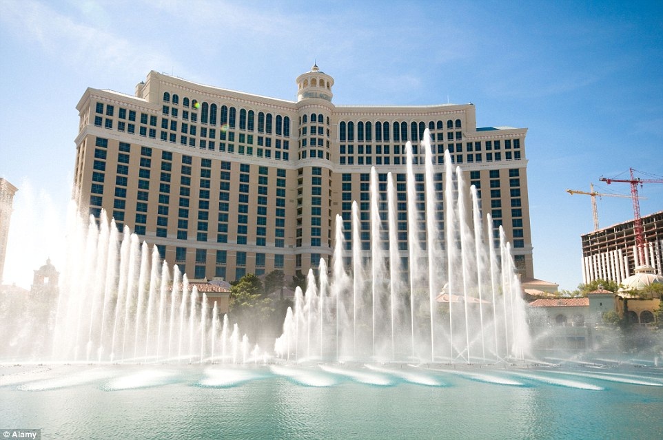 Tại Bellagio, một căn phòng nhìn ra đài phun nước có giá từ 200 đô một đêm.