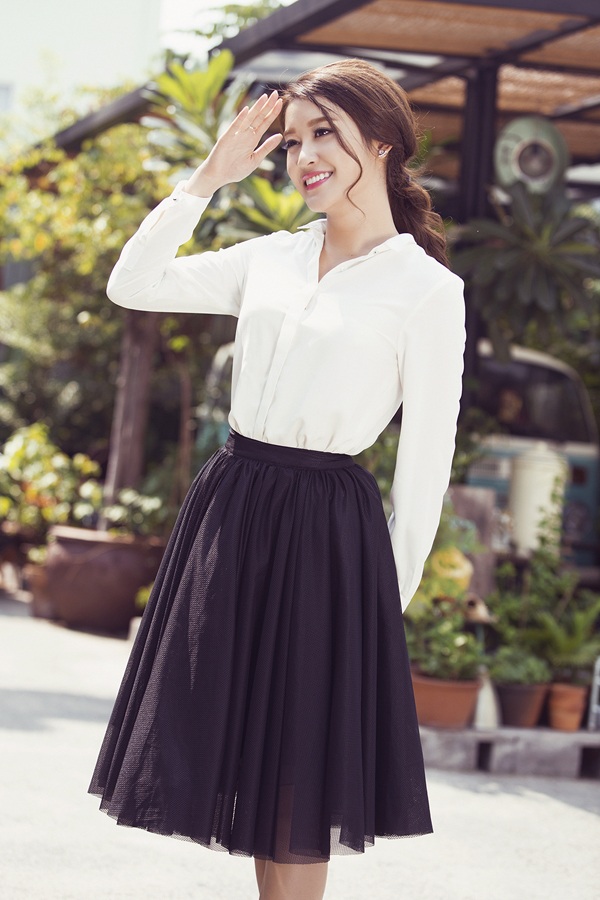 Nụ cười rạng rỡ của á hậu