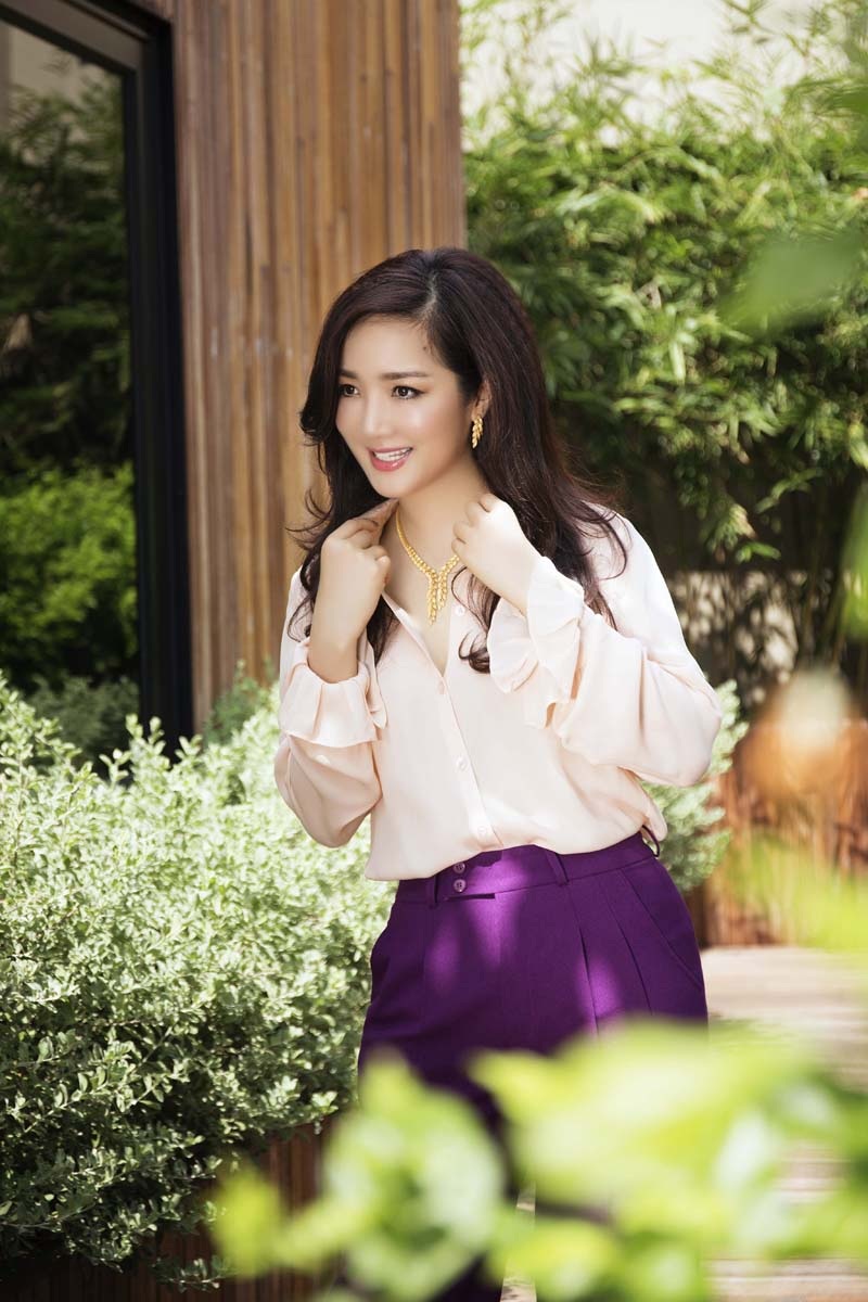 Hoa hậu đền Hùng Giáng My quyến rũ với sắc tím - 3 Hoa hậu đền Hùng Giáng My quyến rũ với sắc tím