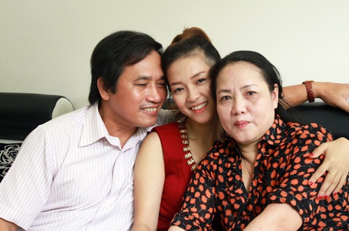 Mỹ Tâm chia sẻ về gia đình - 7 Đinh Hương và bố mẹ