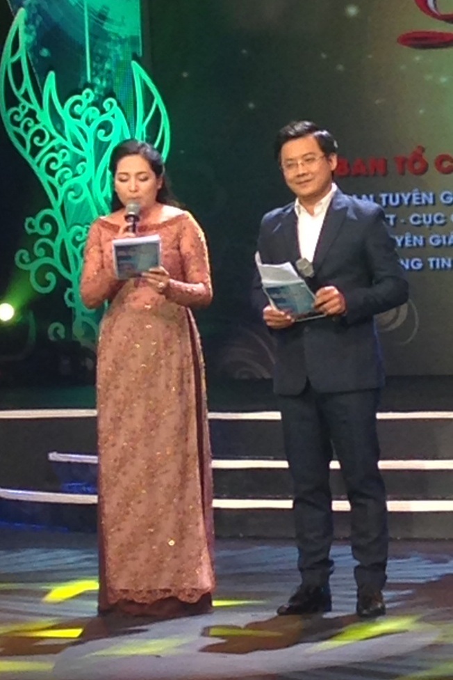 Quỳnh Hương đảm nhận vai trò MC