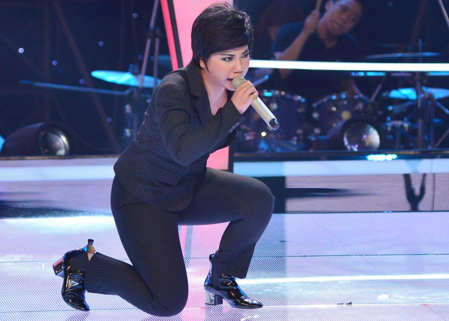 Phượng Vũ bất ngờ với hình ảnh nam tính