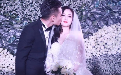 Hạnh phúc bên chồng trong lễ kết hôn