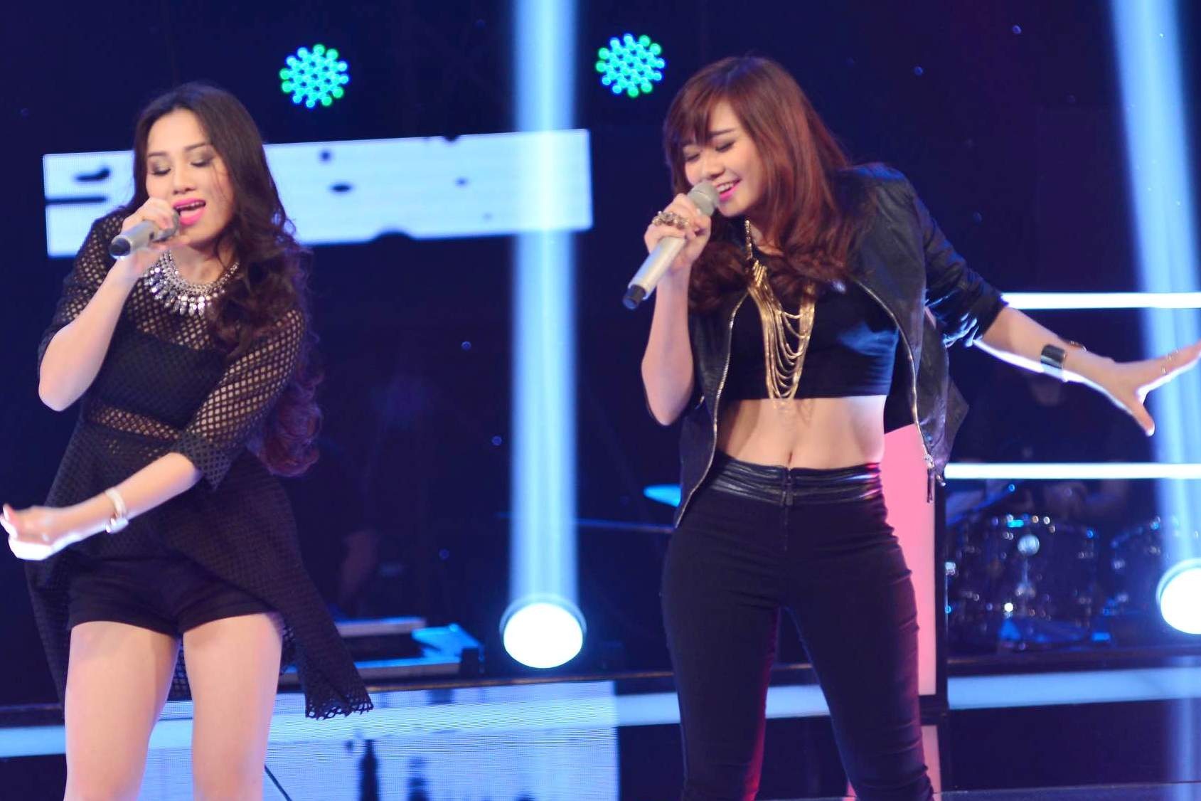 Trong chương trình, Thương Hoài và Thu Thủy của đội Mỹ Tâm ngay từ phút mở màn đã khá s